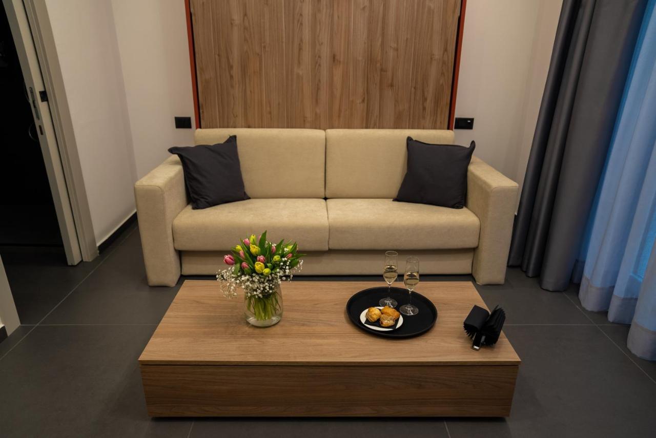 נאפולי Hart Boutique Hotel מראה חיצוני תמונה